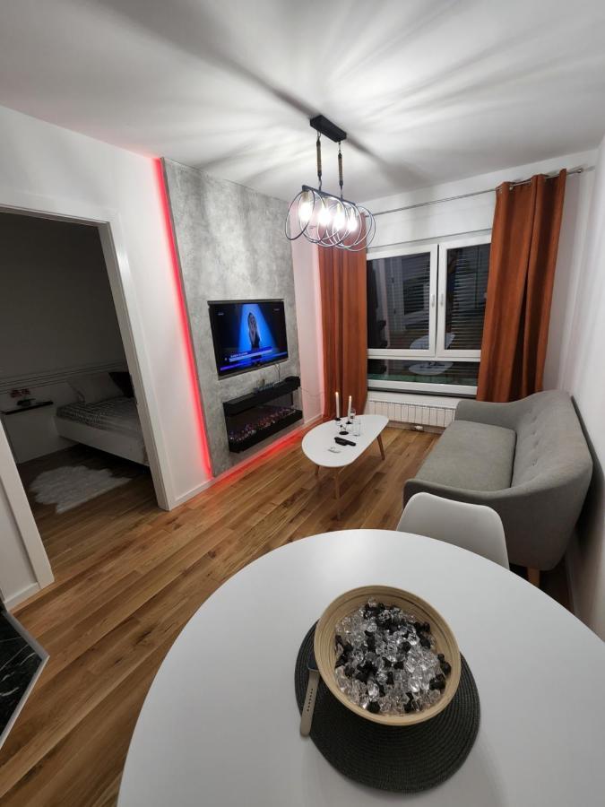Apartman Park Lake Tuzla Buitenkant foto